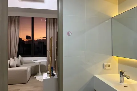 Студия в кондо в Пхракханонге, Бангкок, Таиланд № 154974 - фото 1