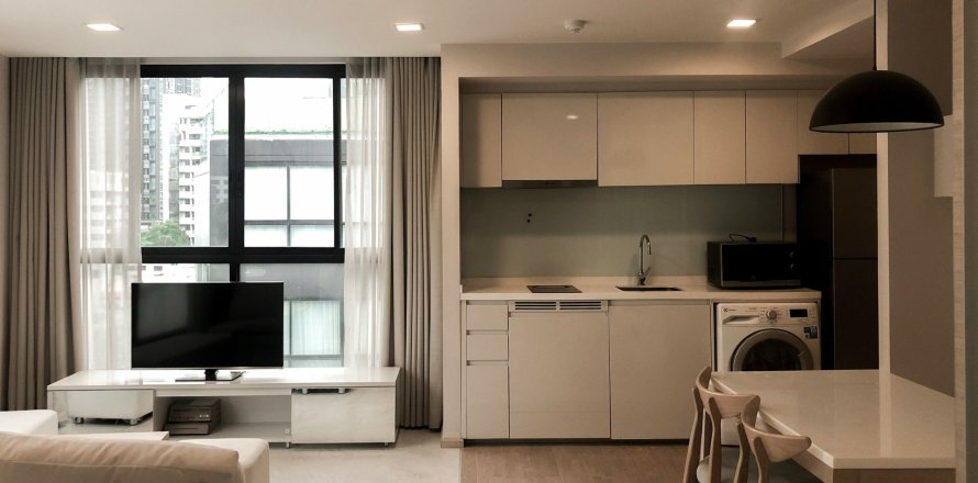 Studio in the Condo in Watthana, Bangkok, Thailand  № 171971