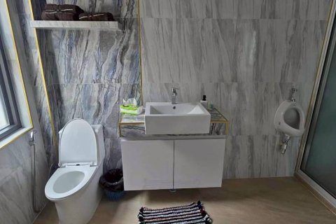 Villa in Pattaya, Thailand 5 bedrooms № 171969 - photo 9