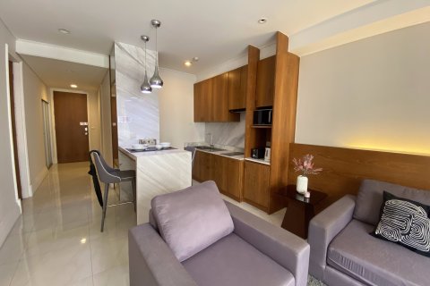 Кондоминиум с 2 спальнями в Дин Даенге, Бангкок, Таиланд № 171970 - фото 2