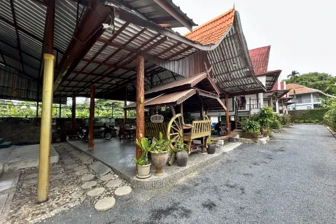 Villa in Phuket, Thailand 5 bedrooms № 171973 - photo 5