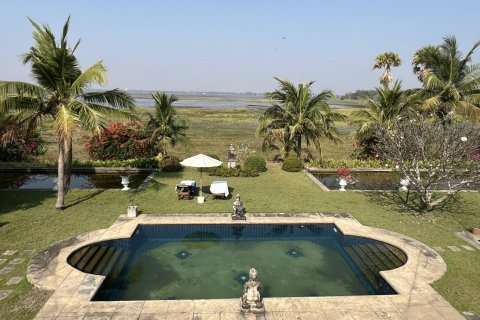 Villa in Surin, Thailand 6 bedrooms № 171972 - photo 5