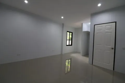 House in Udon Thani, Thailand 4 bedrooms № 164485 - photo 15