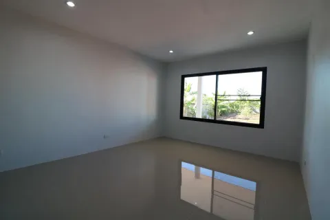 House in Udon Thani, Thailand 4 bedrooms № 164485 - photo 19