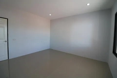 House in Udon Thani, Thailand 4 bedrooms № 164485 - photo 29