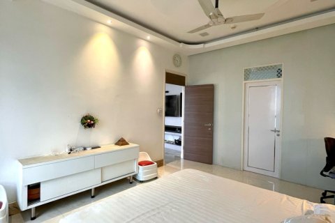 Penthouse à Yan Nawa, Bangkok, Thaïlande 3 chambres № 159627 - photo 16