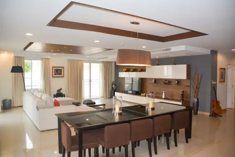 Condo in Watthana, Bangkok, Thailand, 3 bedrooms  № 159622 - photo 4