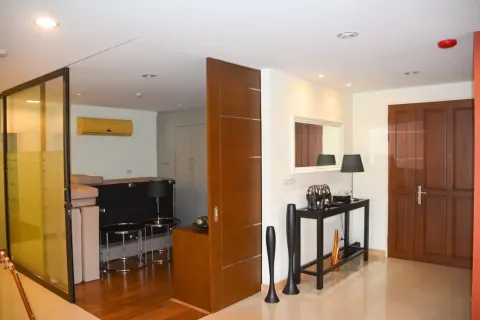 Condo in Watthana, Bangkok, Thailand, 3 bedrooms  № 159622 - photo 9