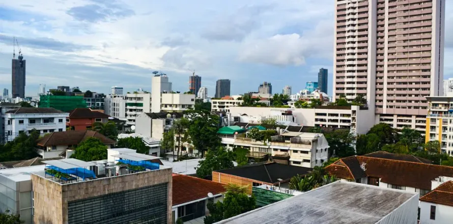 Condo in Watthana, Bangkok, Thailand, 3 bedrooms  № 159622