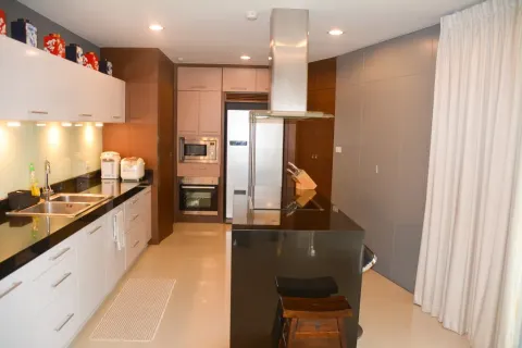 Condo in Watthana, Bangkok, Thailand, 3 bedrooms  № 159622 - photo 8