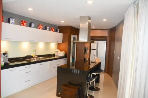 Condo in Watthana, Bangkok, Thailand, 3 bedrooms  № 159622 - photo 7