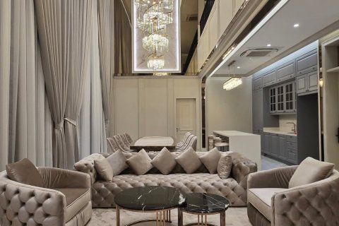 House in Bang Kapi, Bangkok, Thailand 4 bedrooms № 151927 - photo 2