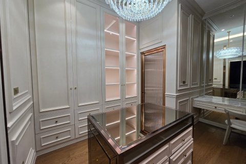 House in Bang Kapi, Bangkok, Thailand 4 bedrooms № 151927 - photo 11