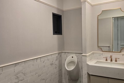 House in Bang Kapi, Bangkok, Thailand 4 bedrooms № 151927 - photo 9