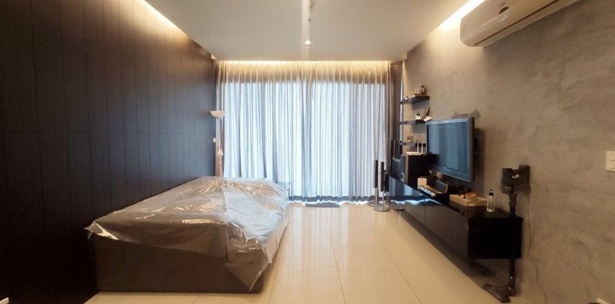 Studio in the Condo in Yan Nawa, Bangkok, Thailand  № 151932