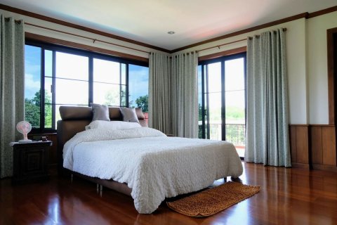 Villa in Chiang Mai, Thailand 4 bedrooms № 155312 - photo 24