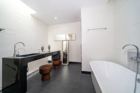 Villa in Phuket, Thailand 4 bedrooms № 160769 - photo 3