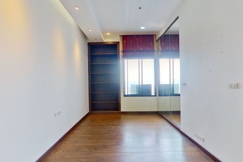 Condo in Watthana, Bangkok, Thailand, 3 bedrooms  № 160766 - photo 9