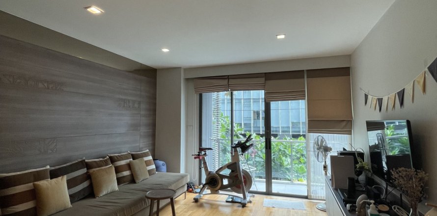 Condo in Khlong Toei, Bangkok, Thailand, 2 bedrooms  № 160770