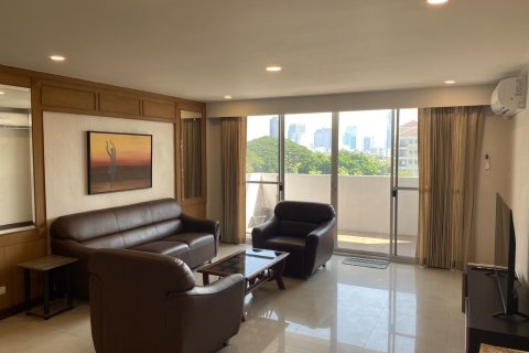 Condo in Watthana, Bangkok, Thailand, 3 bedrooms  № 160767 - photo 1