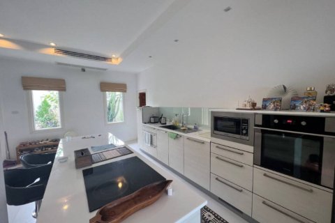 Вилла в Хуа Хине, Таиланд с 3 спальнями  № 152566 - фото 6