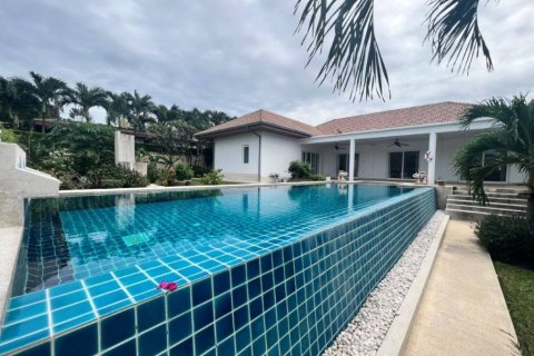 Вилла в Хуа Хине, Таиланд с 3 спальнями  № 152566 - фото 1