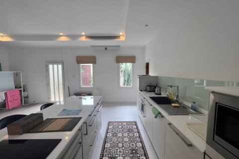 Вилла в Хуа Хине, Таиланд с 3 спальнями  № 152566 - фото 4