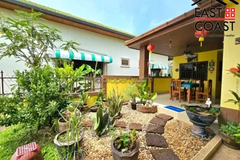 Casa de 3 dormitorios en Pattaya, Tailandia № 213481 - foto 6