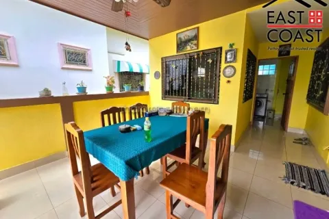 Casa de 3 dormitorios en Pattaya, Tailandia № 213481 - foto 12