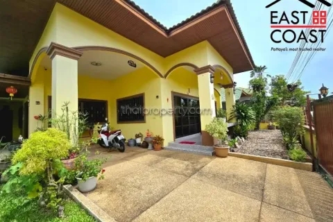 Casa de 3 dormitorios en Pattaya, Tailandia № 213481 - foto 5