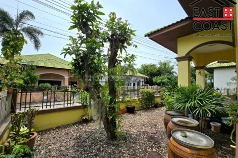 Casa de 3 dormitorios en Pattaya, Tailandia № 213481 - foto 11