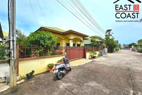 Casa de 3 dormitorios en Pattaya, Tailandia № 213481