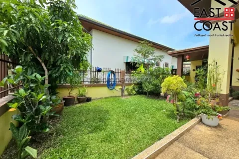 Casa de 3 dormitorios en Pattaya, Tailandia № 213481 - foto 4