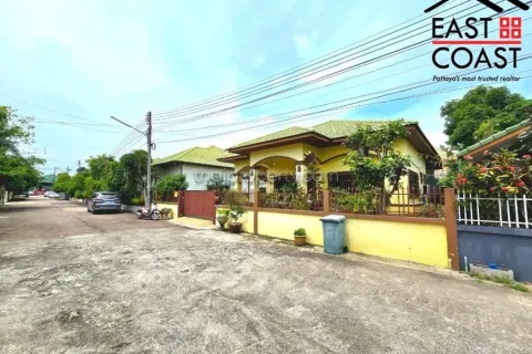 Casa de 3 dormitorios en Pattaya, Tailandia № 213481 - foto 3