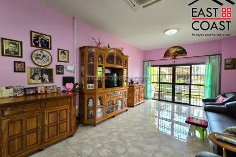 Casa de 3 dormitorios en Pattaya, Tailandia № 213481 - foto 15