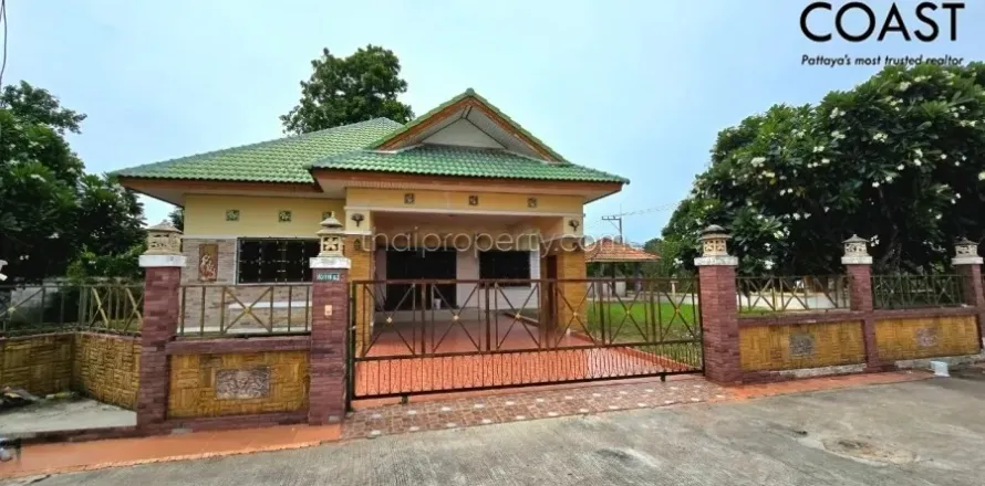 Casa de 3 dormitorios en Pattaya, Tailandia № 213482
