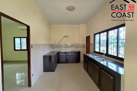 Casa de 3 dormitorios en Pattaya, Tailandia № 213482 - foto 10