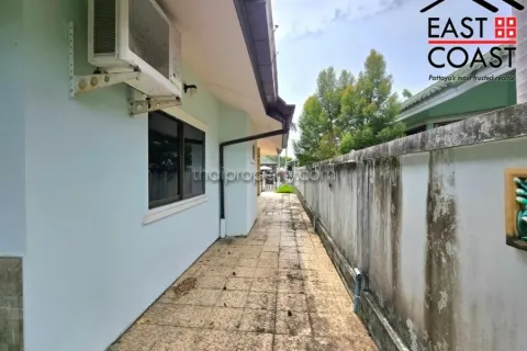Casa de 3 dormitorios en Pattaya, Tailandia № 213483 - foto 12