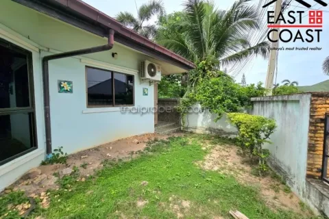 Casa de 3 dormitorios en Pattaya, Tailandia № 213483 - foto 8