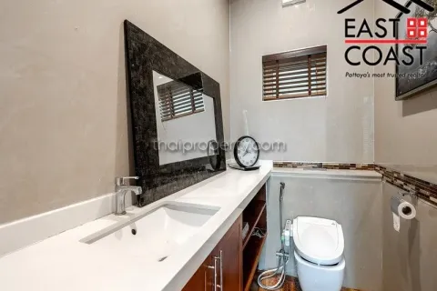Casa de 4 dormitorios en Pattaya, Tailandia № 213659 - foto 21