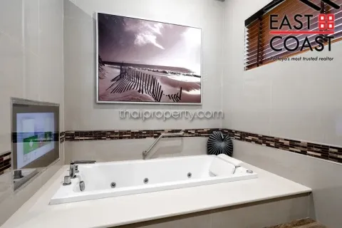 Casa de 4 dormitorios en Pattaya, Tailandia № 213659 - foto 30