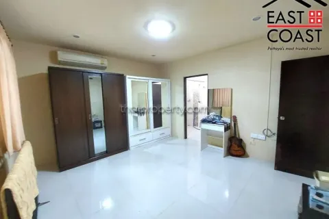 Casa de 2 dormitorios en Pattaya, Tailandia № 213656 - foto 12