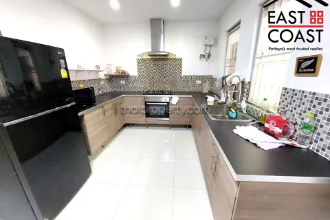 Casa de 2 dormitorios en Pattaya, Tailandia № 213656 - foto 6