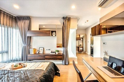 Кондоминиум с 2 спальнями в Бангкоке, Таиланд № 120414 - фото 3