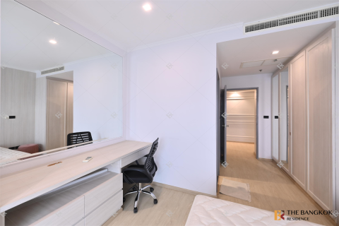 Condo in Bangkok, Thailand, 3 bedrooms  № 185477 - photo 2