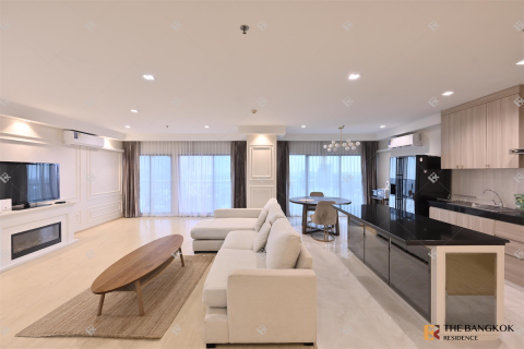 Condo in Bangkok, Thailand, 3 bedrooms  № 185477 - photo 9