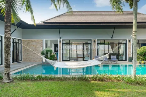House in Phuket, Thailand 4 bedrooms № 209650 - photo 3