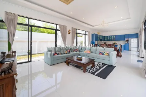 House in Phuket, Thailand 4 bedrooms № 209650 - photo 4