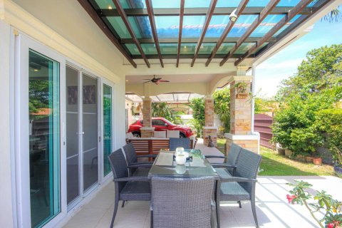 Villa in Hua Hin, Thailand 3 Schlafzimmer № 222099 - Foto 4