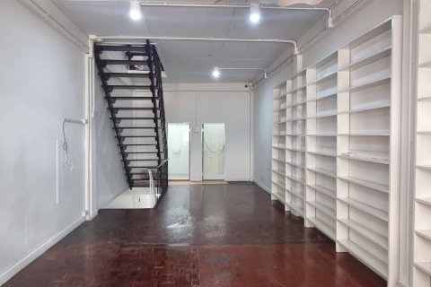 Centre commercial à Phra Khanong, Bangkok, Thaïlande № 161746 - photo 13